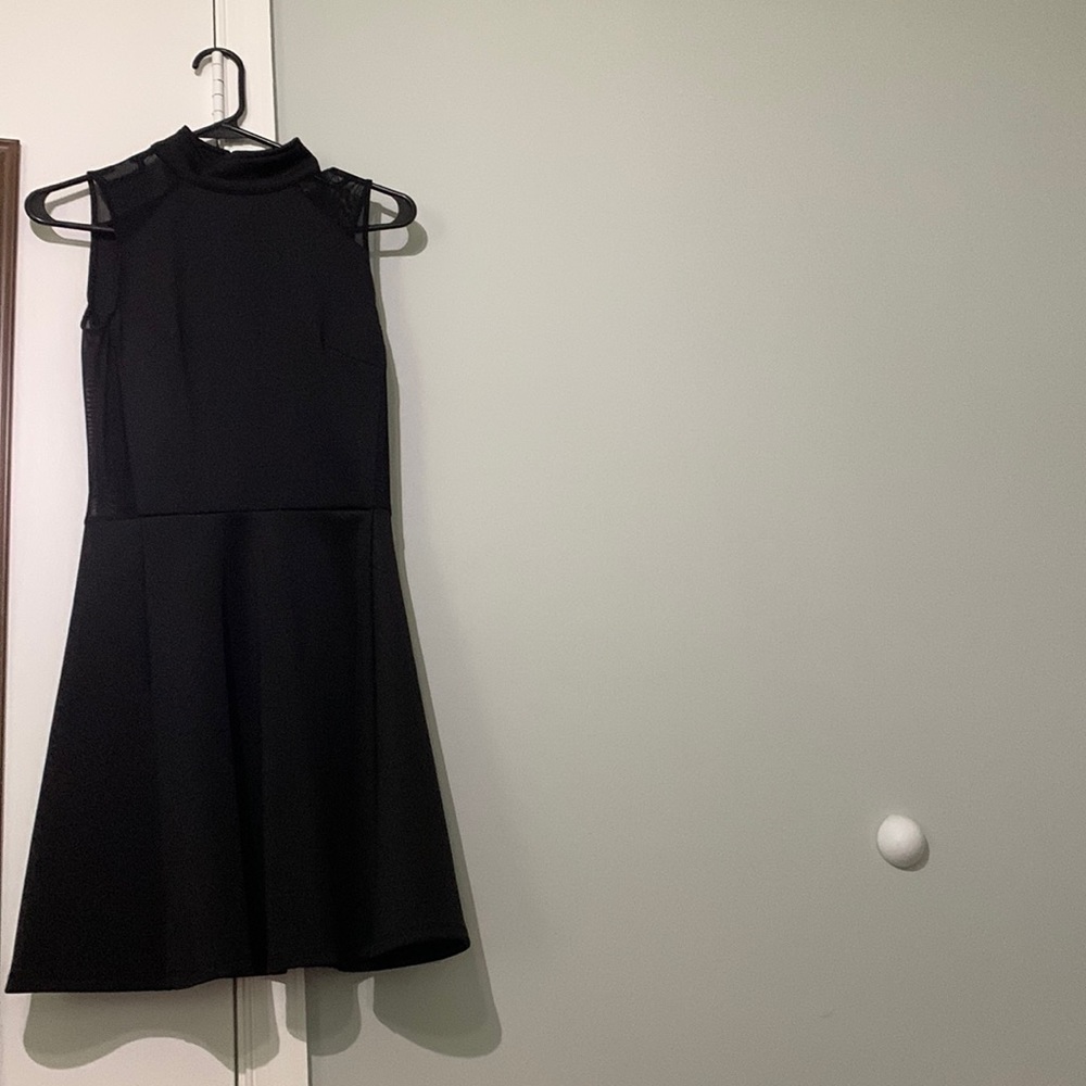 Crew neck Black dress, formal